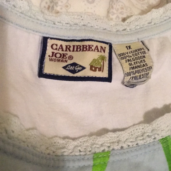 NWOT Blue Hawaii flower t-shirt - Picture 3 of 4